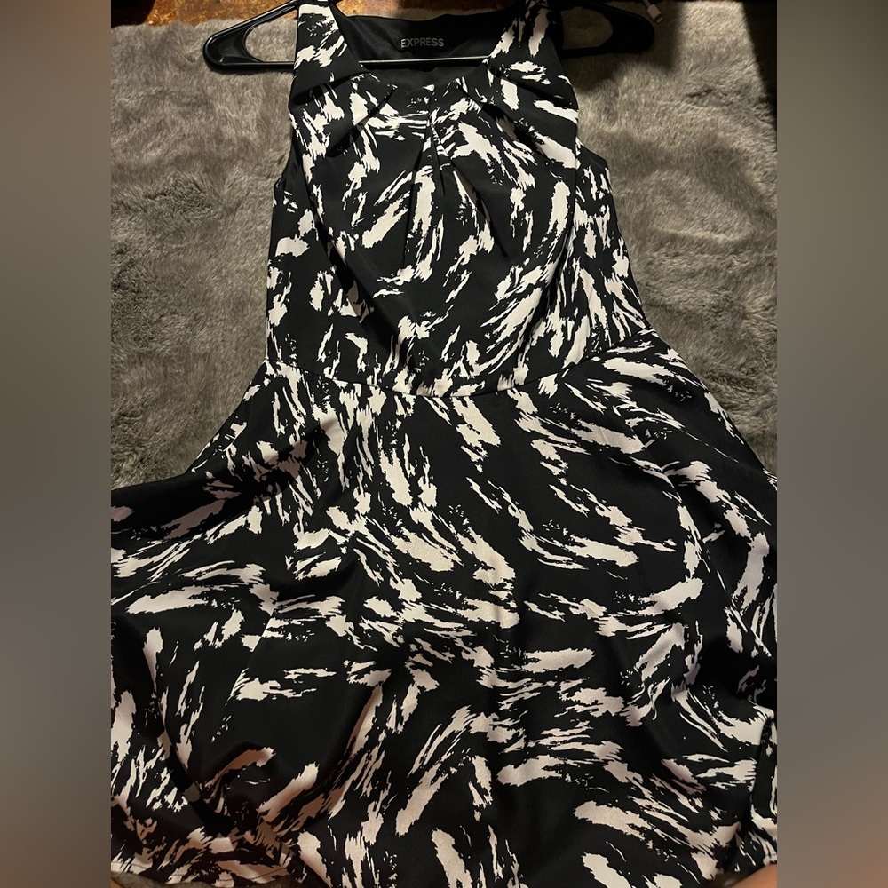 Black and white old navy dress